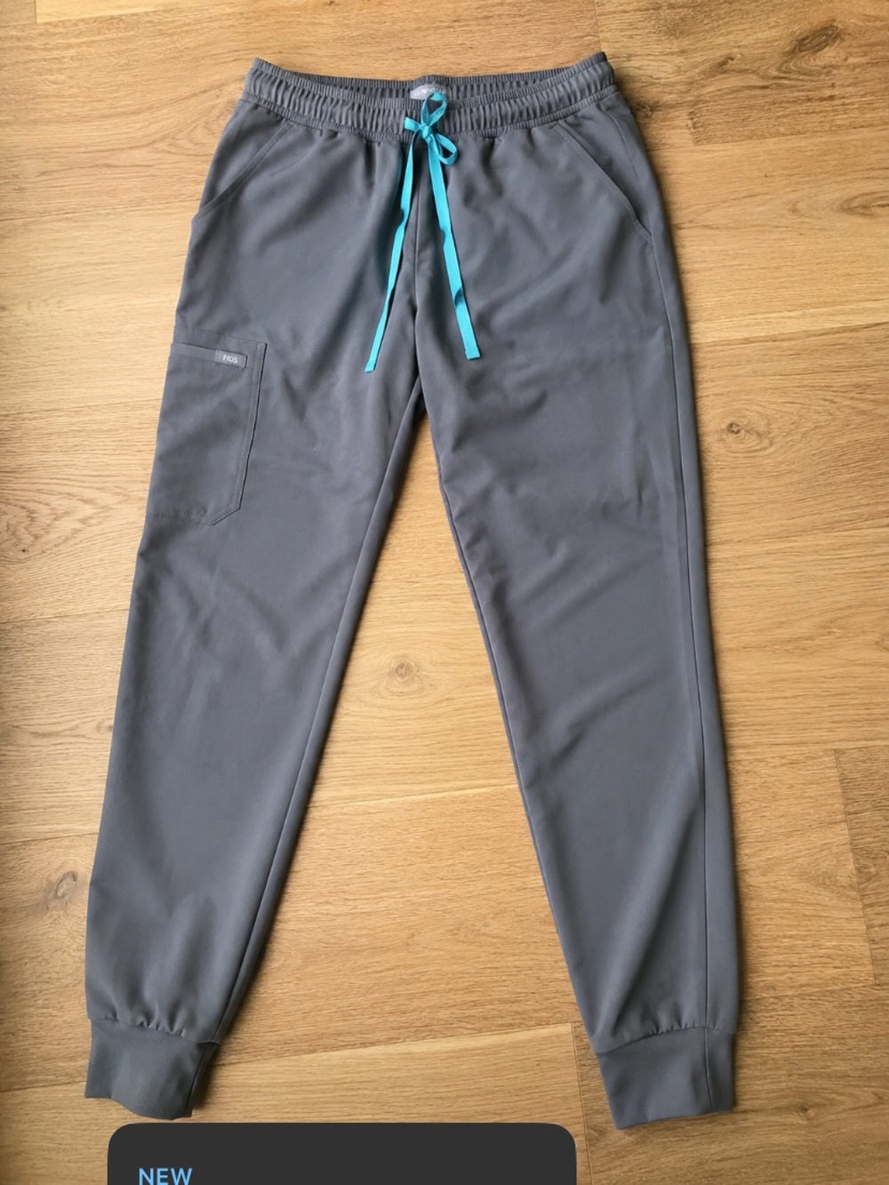 FIGS Zamora Jogger Scrub Pants – Lg Petite Gray with Turquoise Drawstring